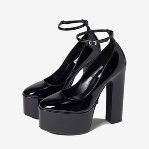 Steve Madden sky rise black heels size 7.5